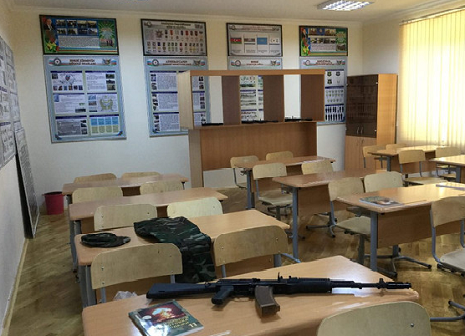 В 50-ти школах страны созданы военные кабинеты - ФОТО